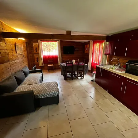 Casa vacanze De Haute Saintonge à Crazannes